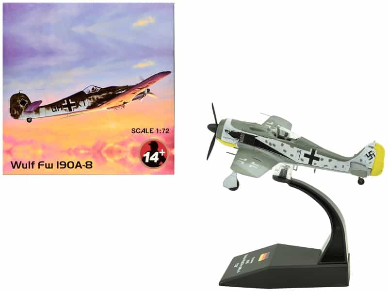 Focke-Wulf Fw 190A-8 Fighter Aircraft "98-Victory Ace Staffelkapitaen Horst Hannig I./Jg 2 Triqueville France" (1943) German Luftwaffe 1/72 Diecast Model Airplane