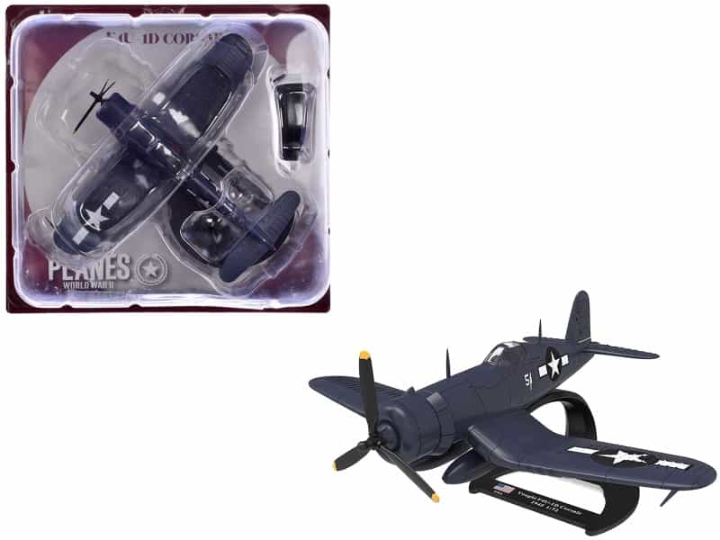 Vought F4u-1D Corsair Fighter Aircraft "Robert Wade Vmf-323 Death Rattlers Yontan Airfield Okinawa" (1945) United States Marine Corps "Planes Of World War Ii" Series 1/72 Diecast Model Airplane By Luppa