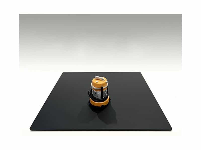 "Detail Masters" Figure 6 (Wet/Dry Vac) For 1/24 Scale Models By American Diorama