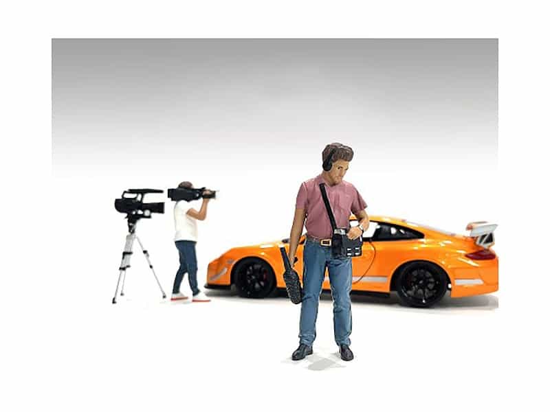 "On-Air" Figure 4 For 1/24 Scale Models By American Diorama