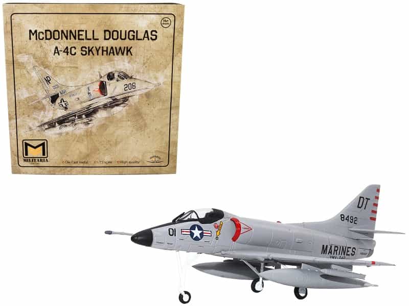 Mcdonnell Douglas A-4C Skyhawk Attack Aircraft "Us Navy" 1/72 Diecast Model By Militaria Die Cast
